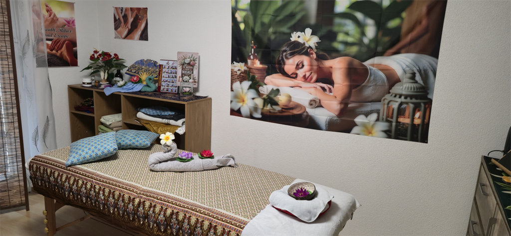 Massageliege im Studio